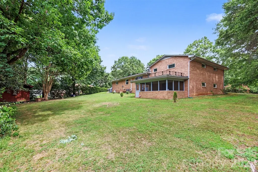 298 Enwood Drive Charlotte NC 28214