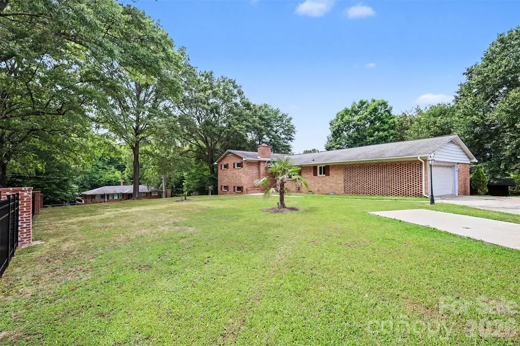 298 Enwood Drive Charlotte NC 28214