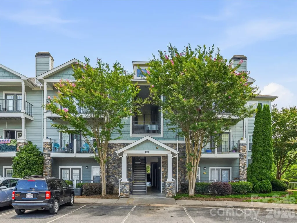 200 Vista Lake Drive Candler NC 28715