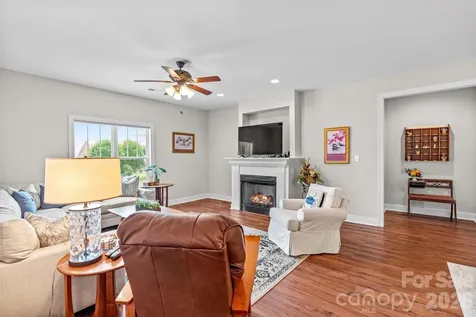 828 Wisteria Way Salisbury NC 28146