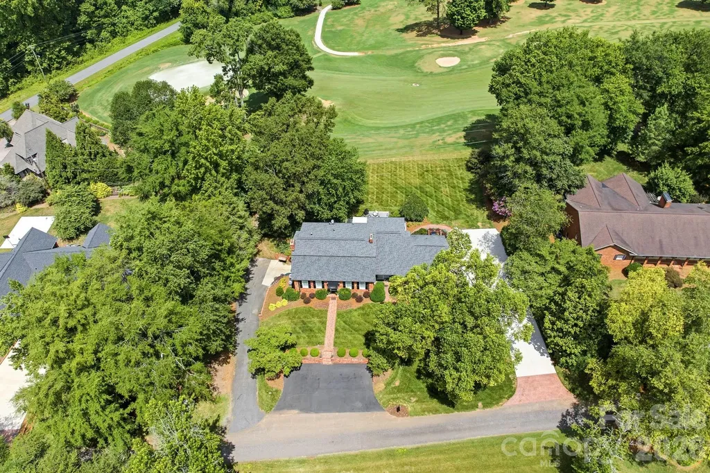 3115 Oakmont Road Statesville NC 28625