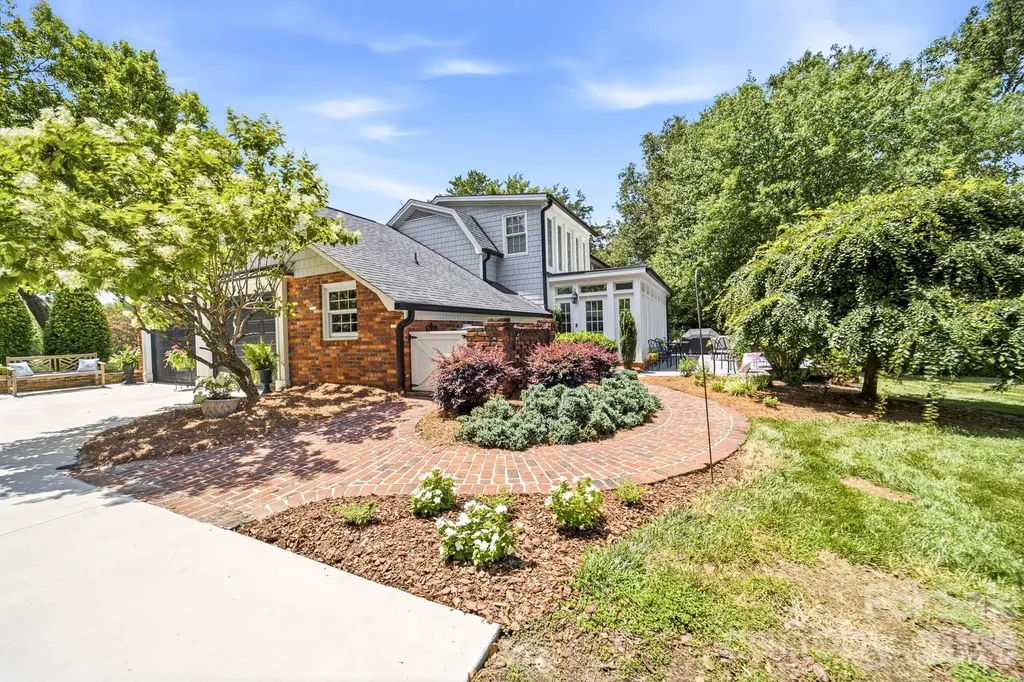 3115 Oakmont Road Statesville NC 28625