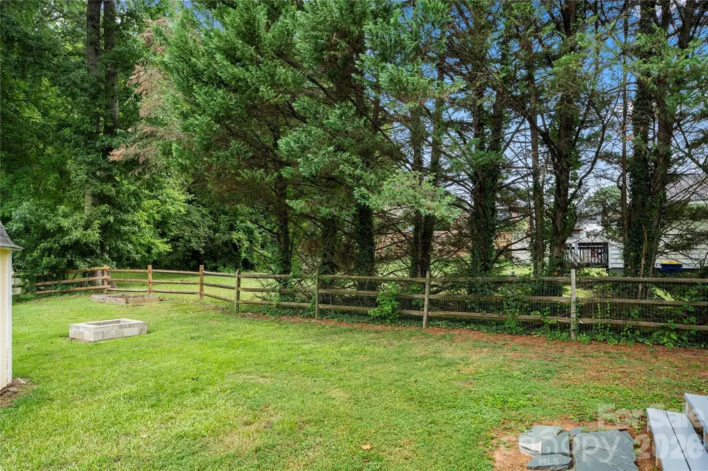 112 Harris Street Belmont NC 28012