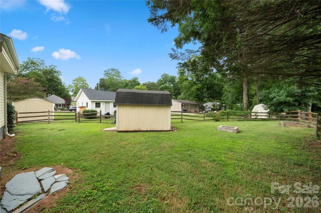 112 Harris Street Belmont NC 28012