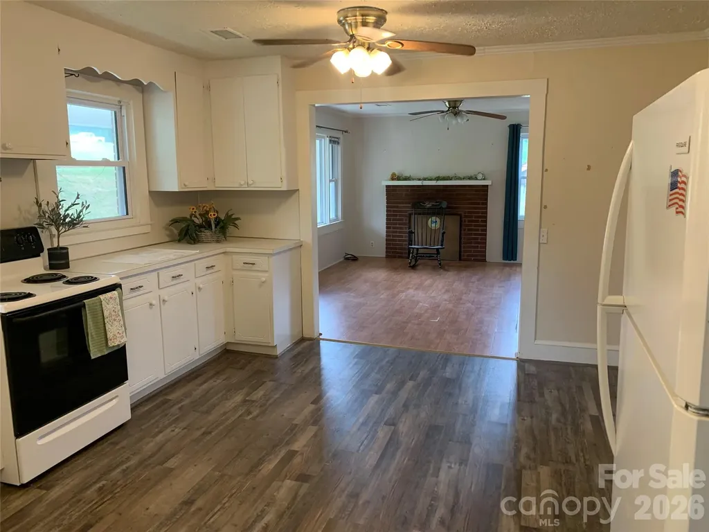 6285 & 6231 Nc 16 Highway N Taylorsville NC 28681