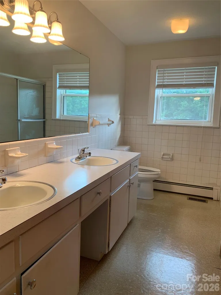 6285 & 6231 Nc 16 Highway N Taylorsville NC 28681