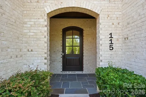 115 Thorncote Place Charlotte NC 28226
