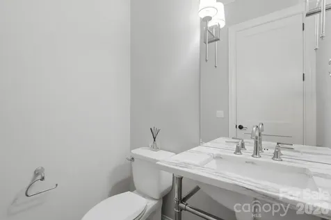 115 Thorncote Place Charlotte NC 28226