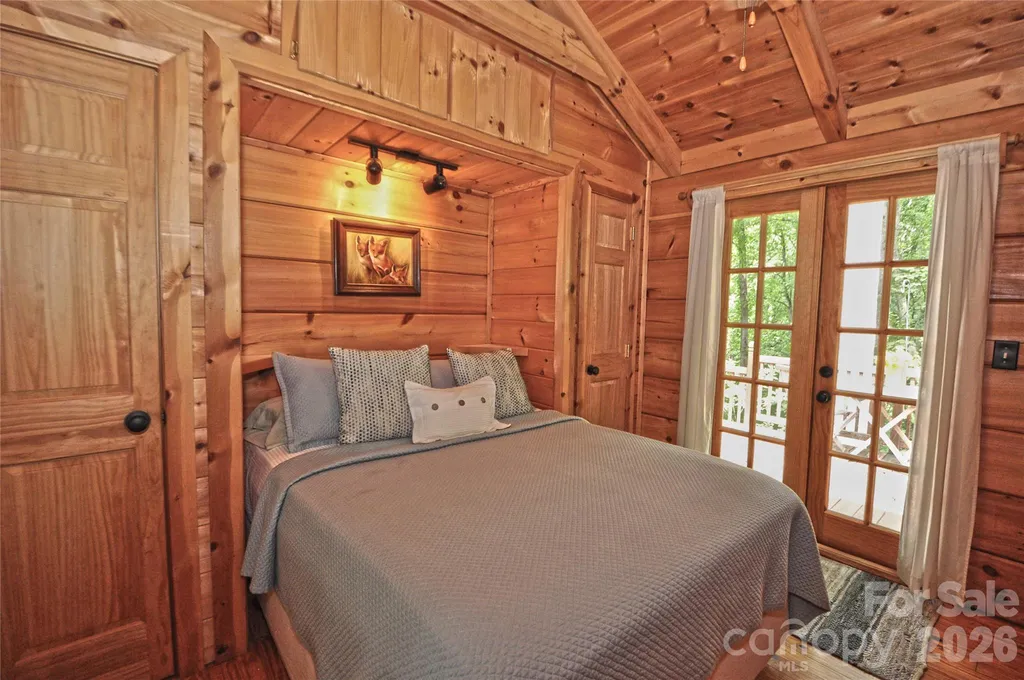 1390 Baltimore Branch Road Hot Springs NC 28743