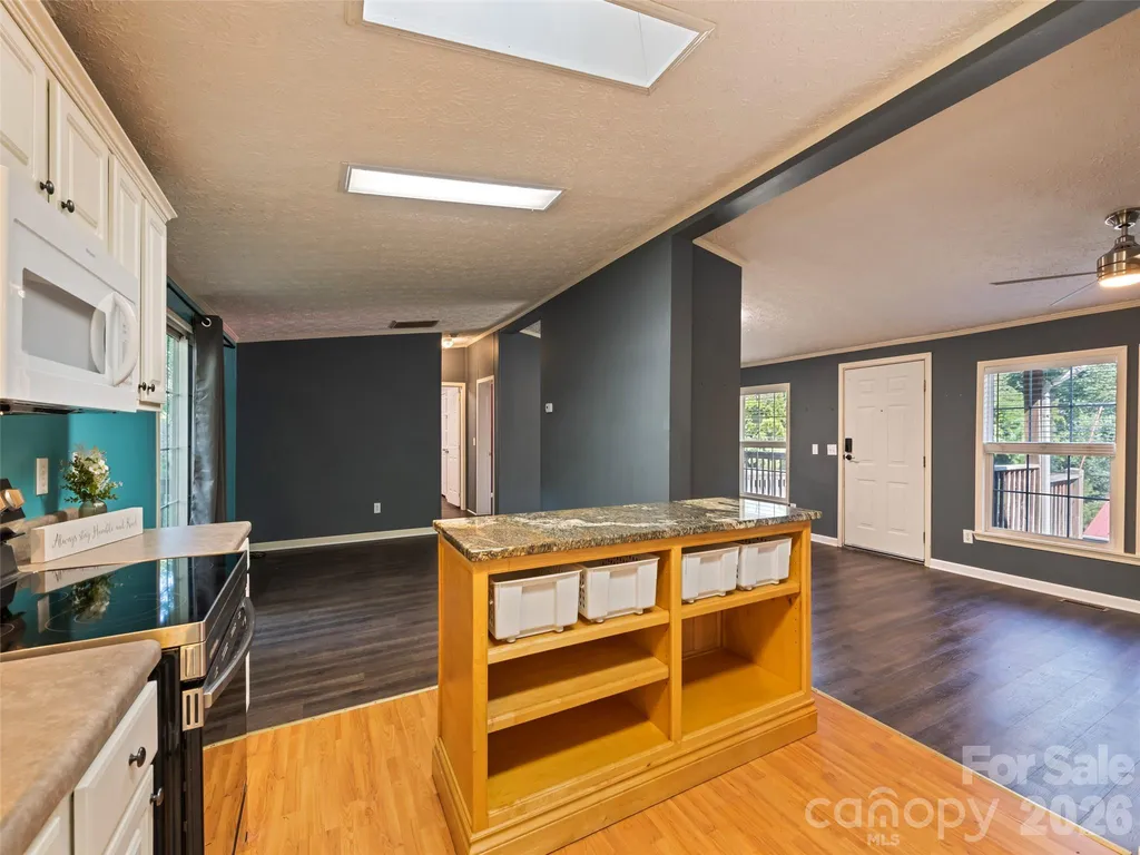 26 Cedar Street Canton NC 28716