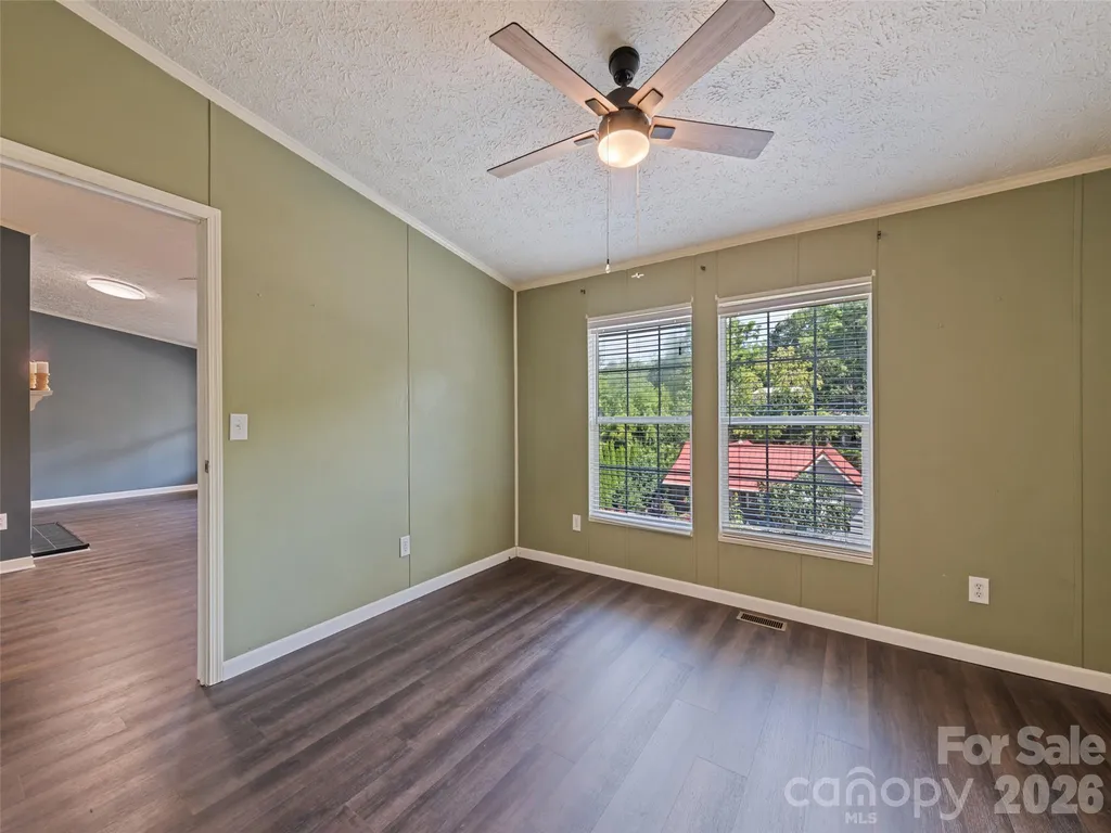 26 Cedar Street Canton NC 28716