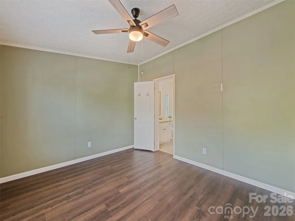 26 Cedar Street Canton NC 28716