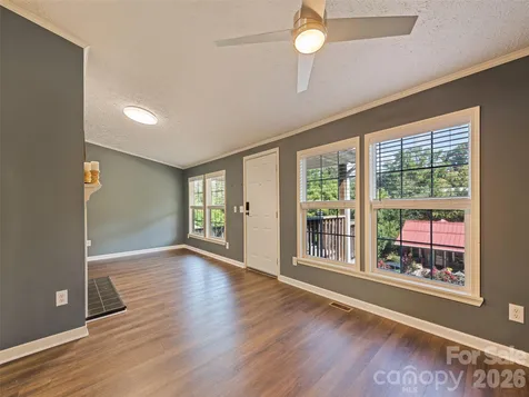 26 Cedar Street Canton NC 28716