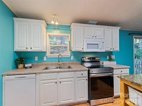 26 Cedar Street Canton NC 28716