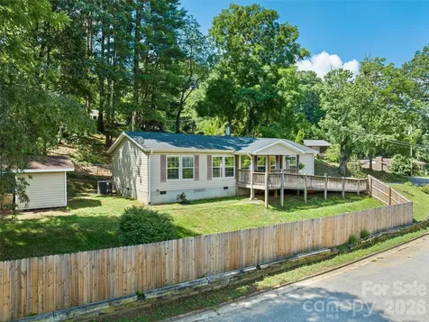 26 Cedar Street Canton NC 28716