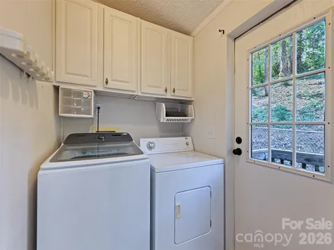 26 Cedar Street Canton NC 28716