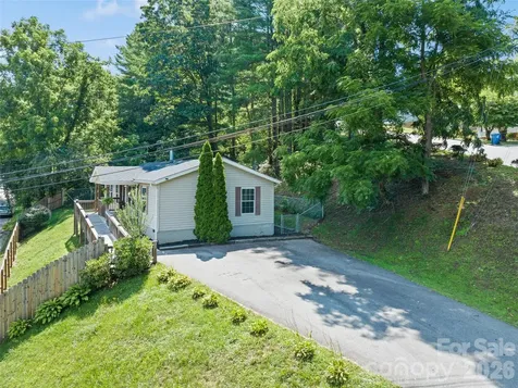 26 Cedar Street Canton NC 28716