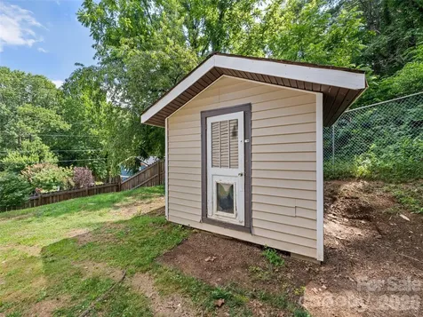 26 Cedar Street Canton NC 28716