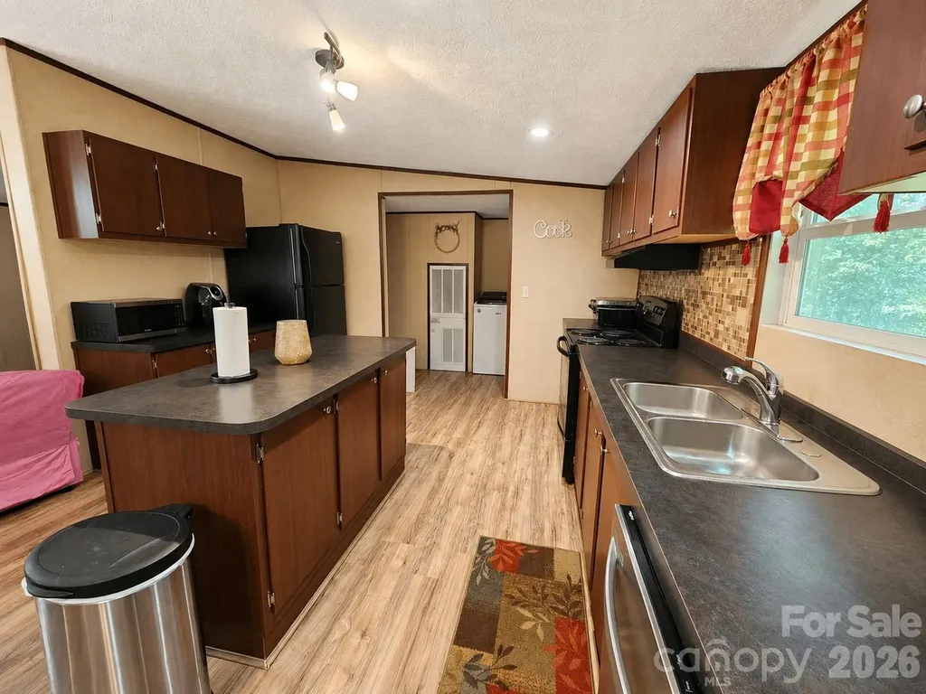 195 Hollywood Street Forest City NC 28043