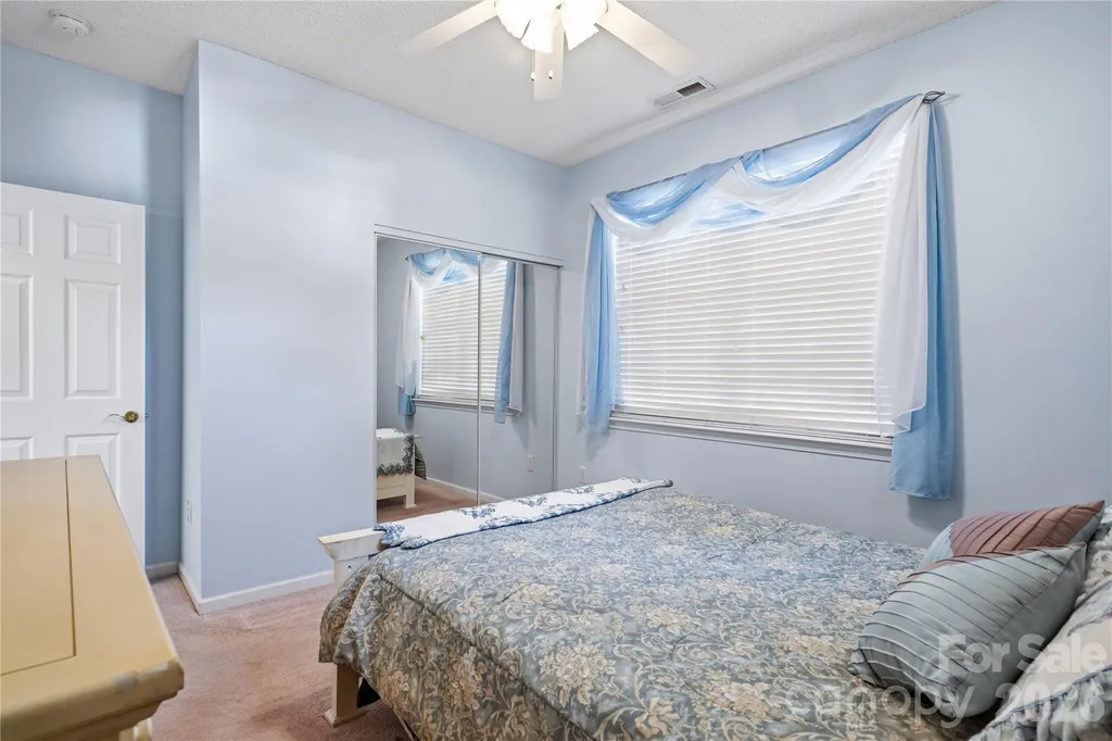9035 Meadowmont View Drive Charlotte NC 28269