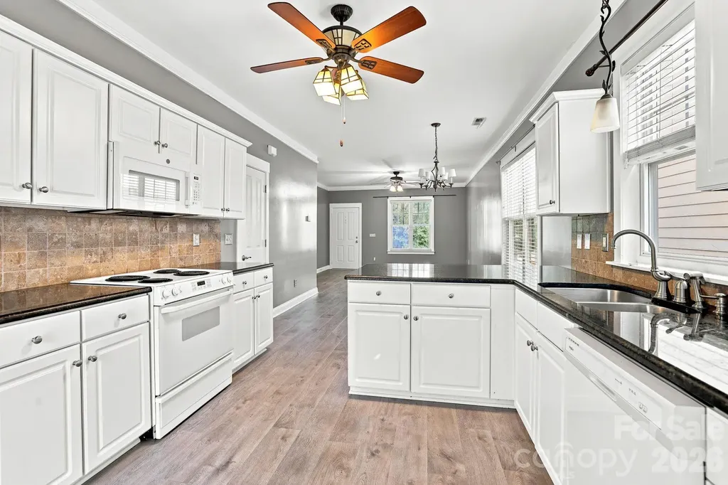 11209 Blue Cedar Lane Charlotte NC 28277
