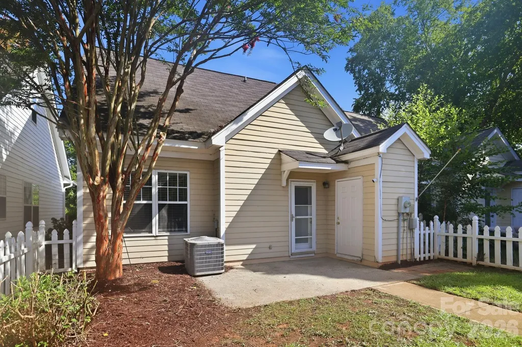 11209 Blue Cedar Lane Charlotte NC 28277