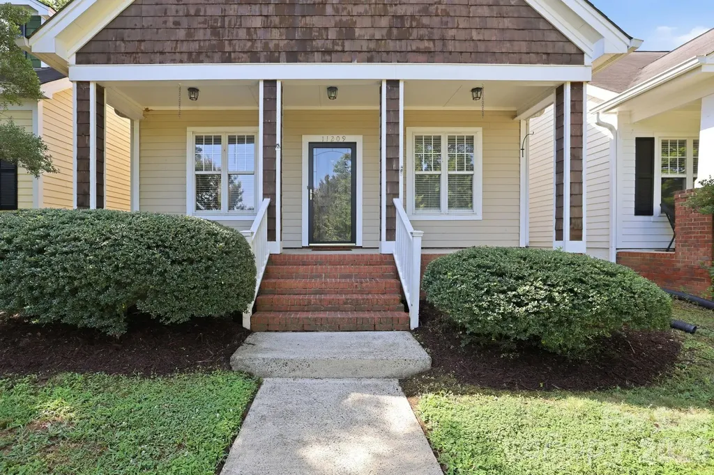 11209 Blue Cedar Lane Charlotte NC 28277