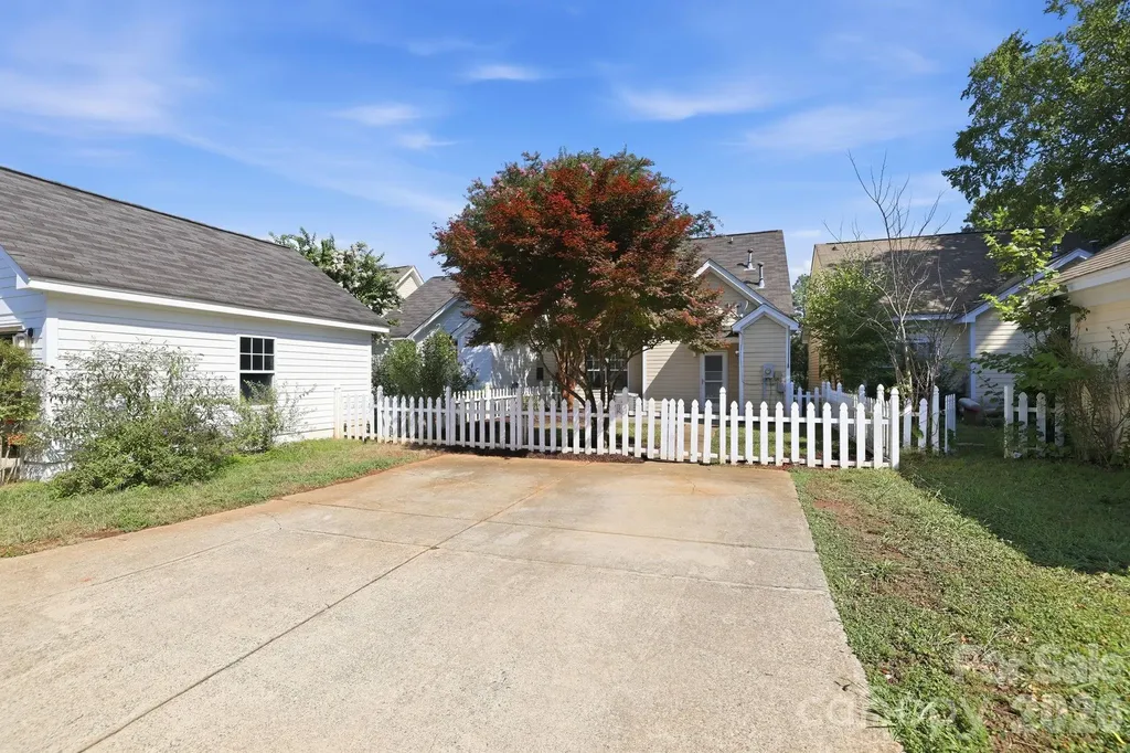 11209 Blue Cedar Lane Charlotte NC 28277