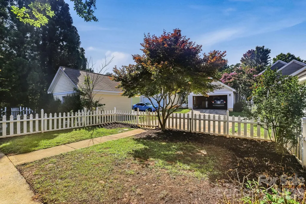 11209 Blue Cedar Lane Charlotte NC 28277