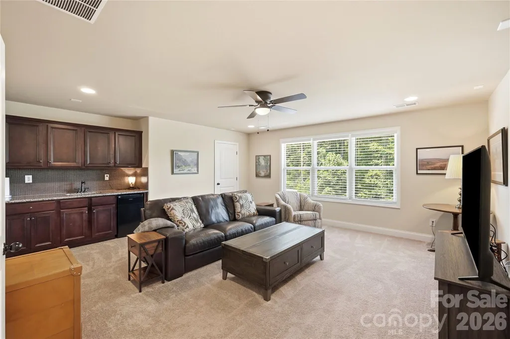 2827 Donegal Drive Kannapolis NC 28081