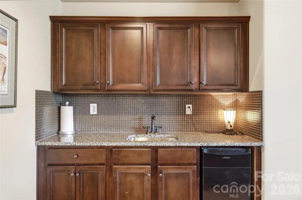 2827 Donegal Drive Kannapolis NC 28081