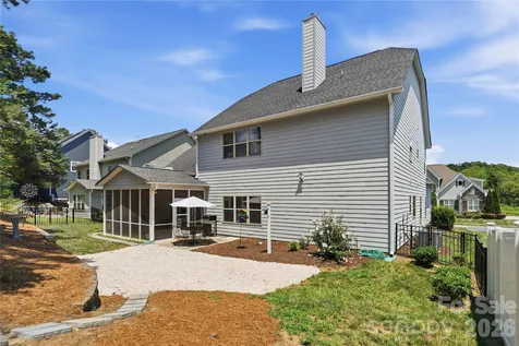 2827 Donegal Drive Kannapolis NC 28081