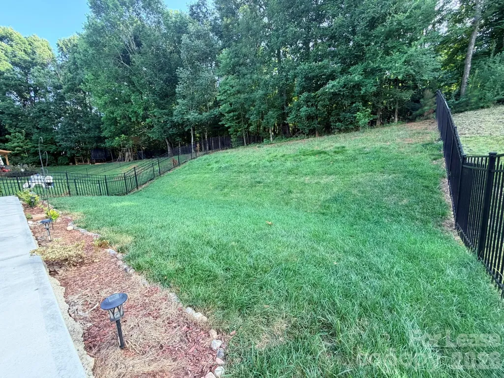 5816 Selkirkshire Road Charlotte NC 28278