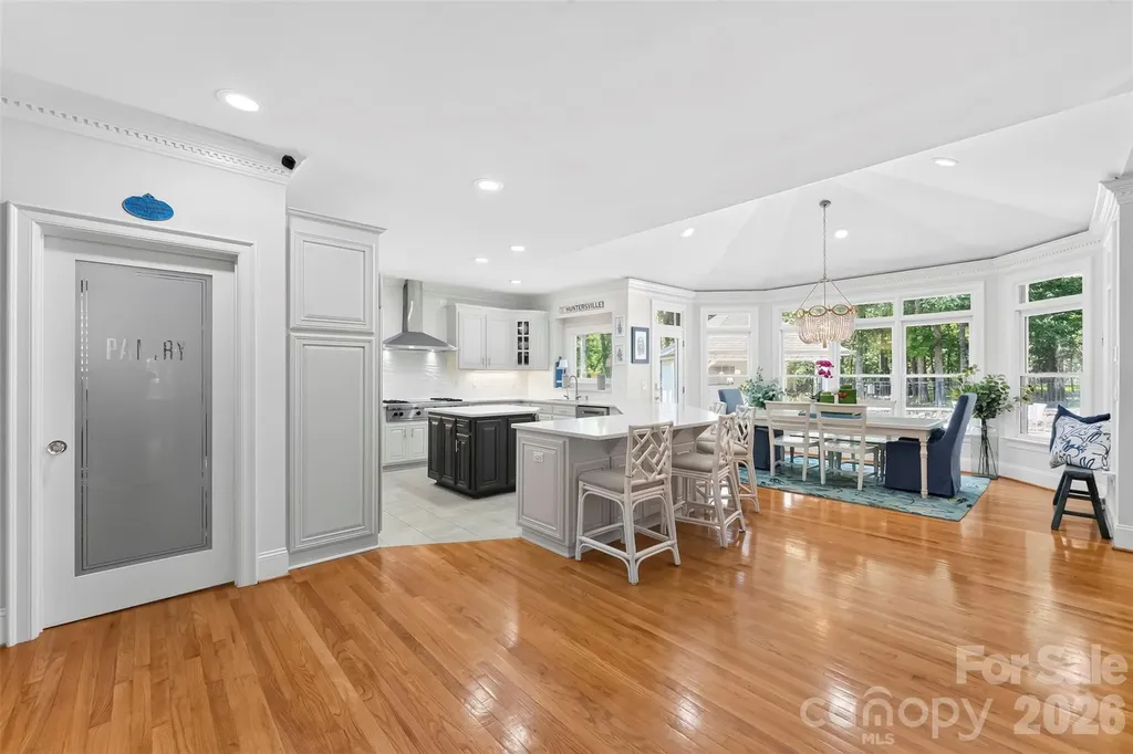 10107 Annie Oakley Lane Charlotte NC 28227