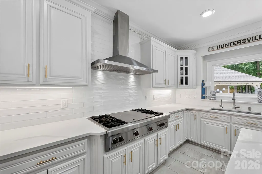 10107 Annie Oakley Lane Charlotte NC 28227