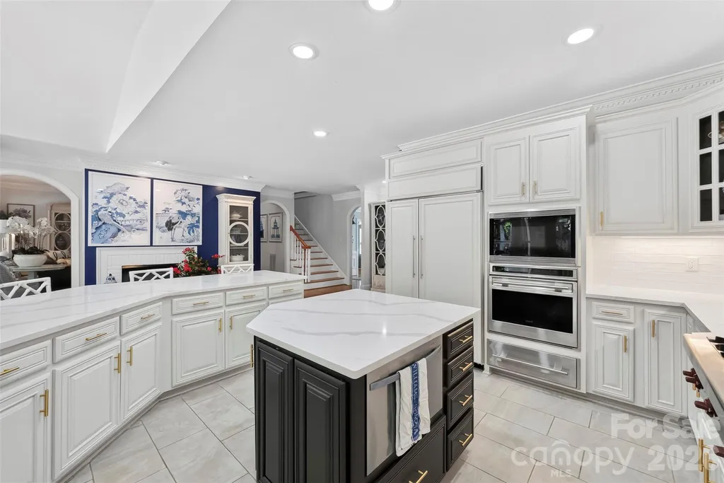 10107 Annie Oakley Lane Charlotte NC 28227