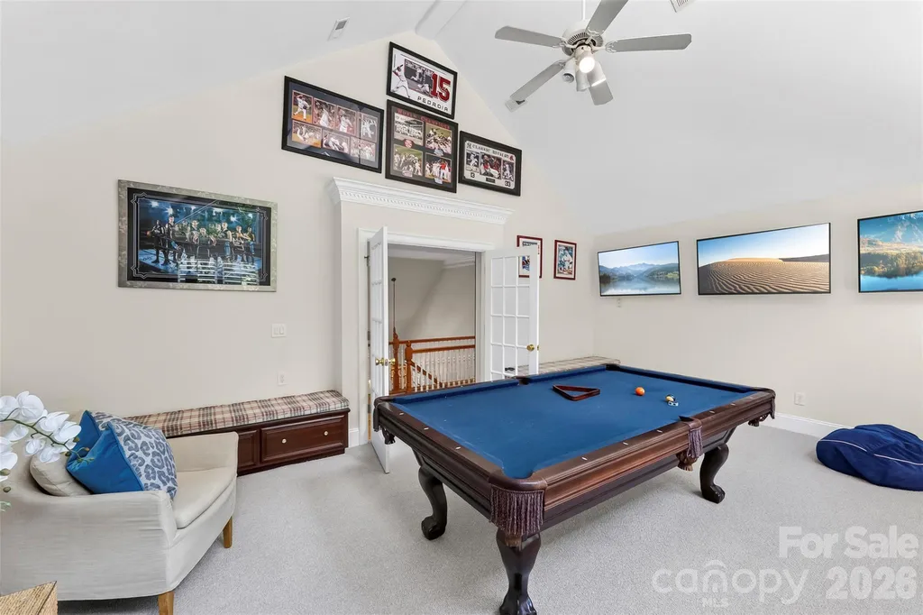 10107 Annie Oakley Lane Charlotte NC 28227