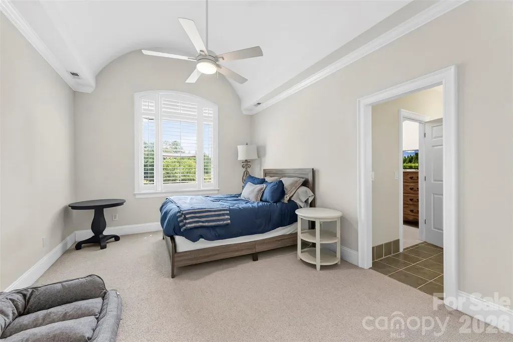 10107 Annie Oakley Lane Charlotte NC 28227
