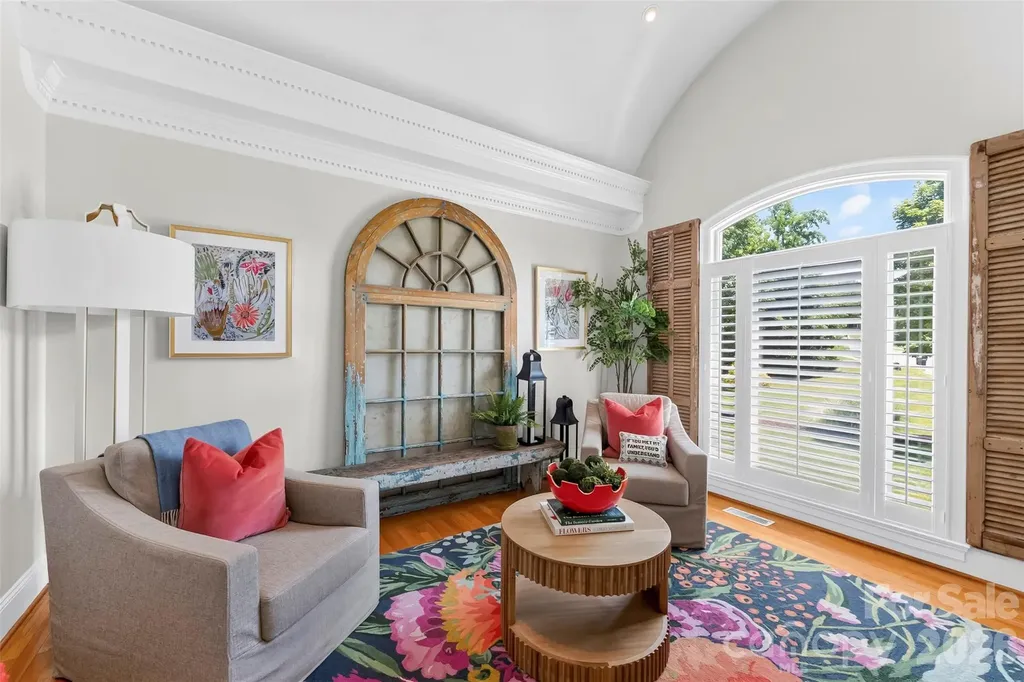 10107 Annie Oakley Lane Charlotte NC 28227
