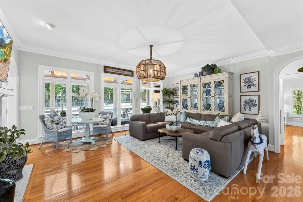 10107 Annie Oakley Lane Charlotte NC 28227