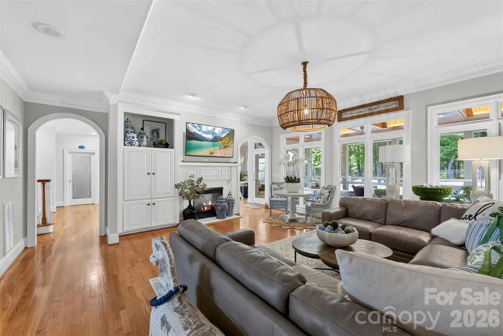 10107 Annie Oakley Lane Charlotte NC 28227