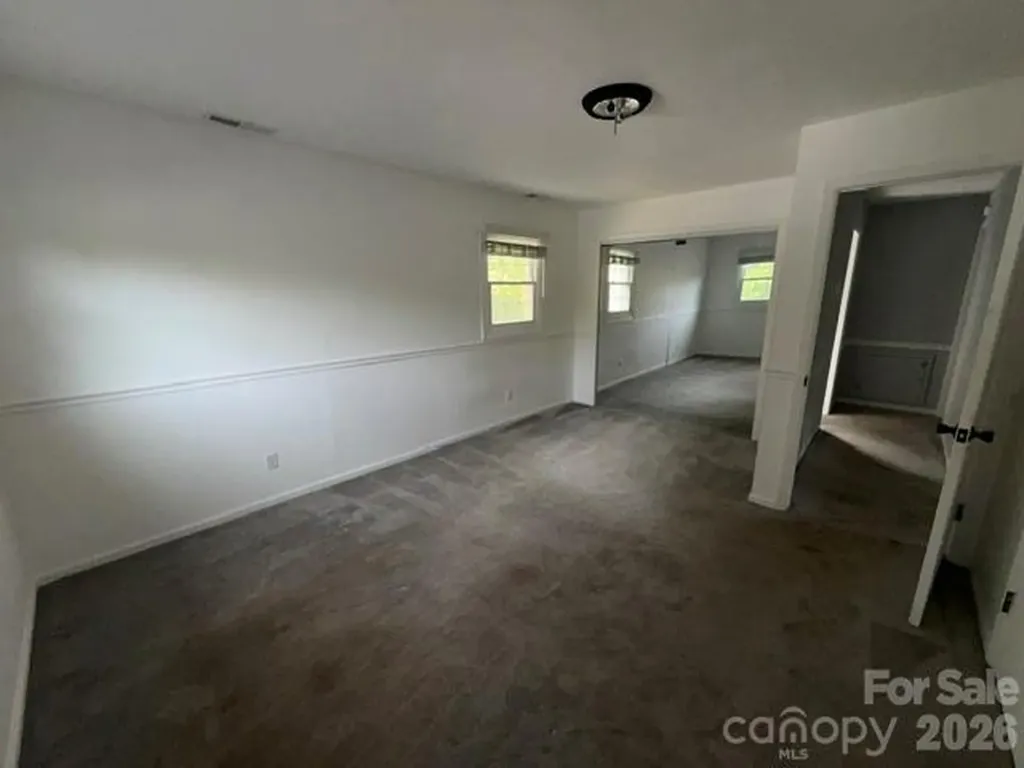 1376 Glenheath Drive Hendersonville NC 28791