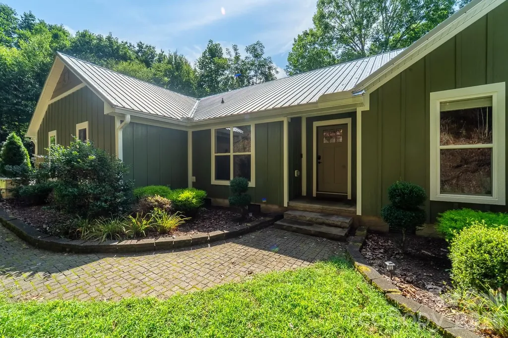 544 Stonehaven Drive Cullowhee NC 28723
