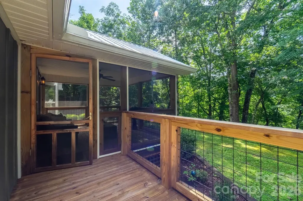 544 Stonehaven Drive Cullowhee NC 28723