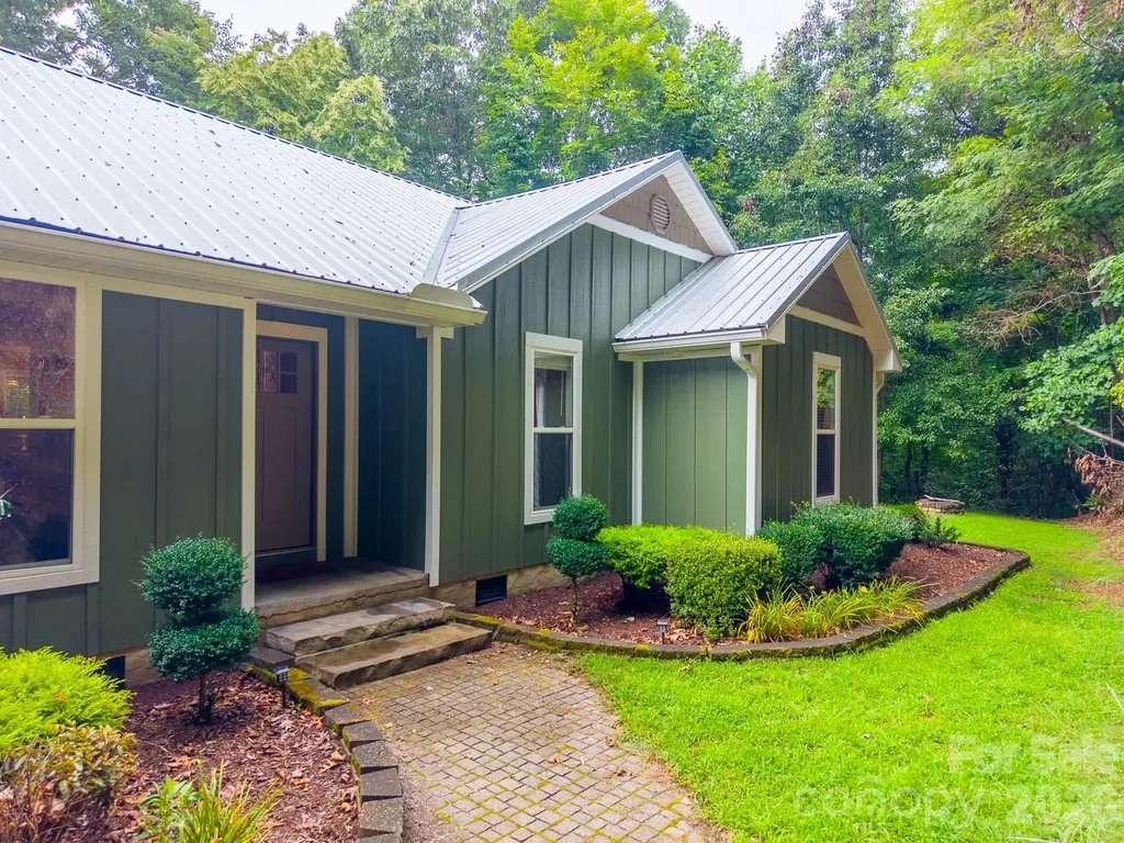 544 Stonehaven Drive Cullowhee NC 28723