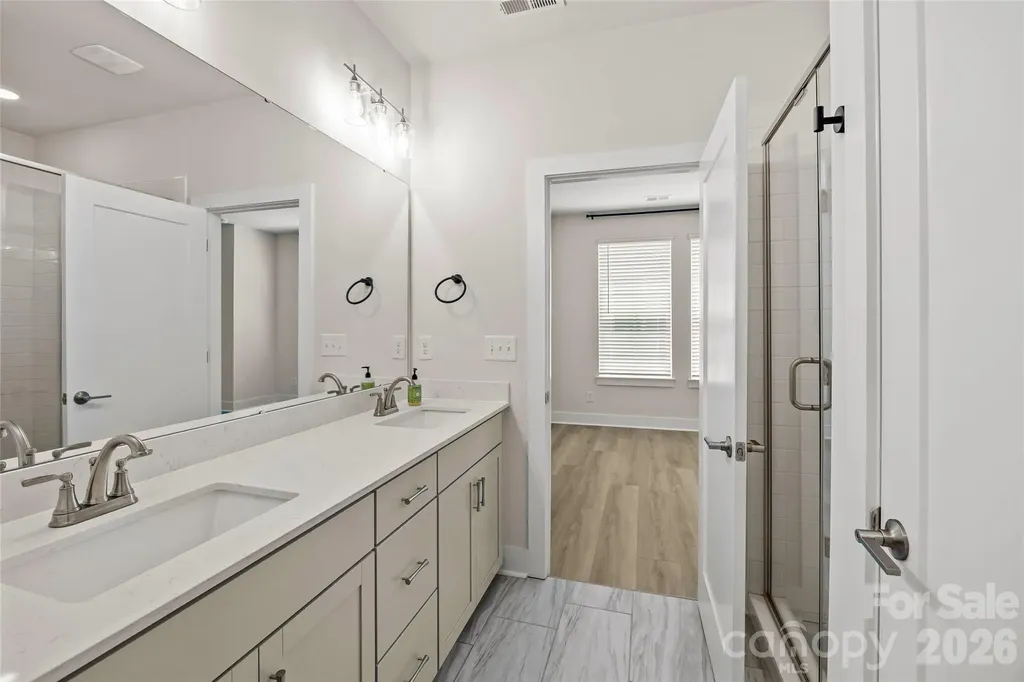 3213 Zenith Lane Charlotte NC 28205