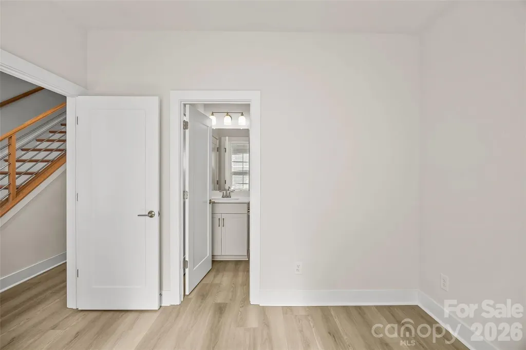 3213 Zenith Lane Charlotte NC 28205
