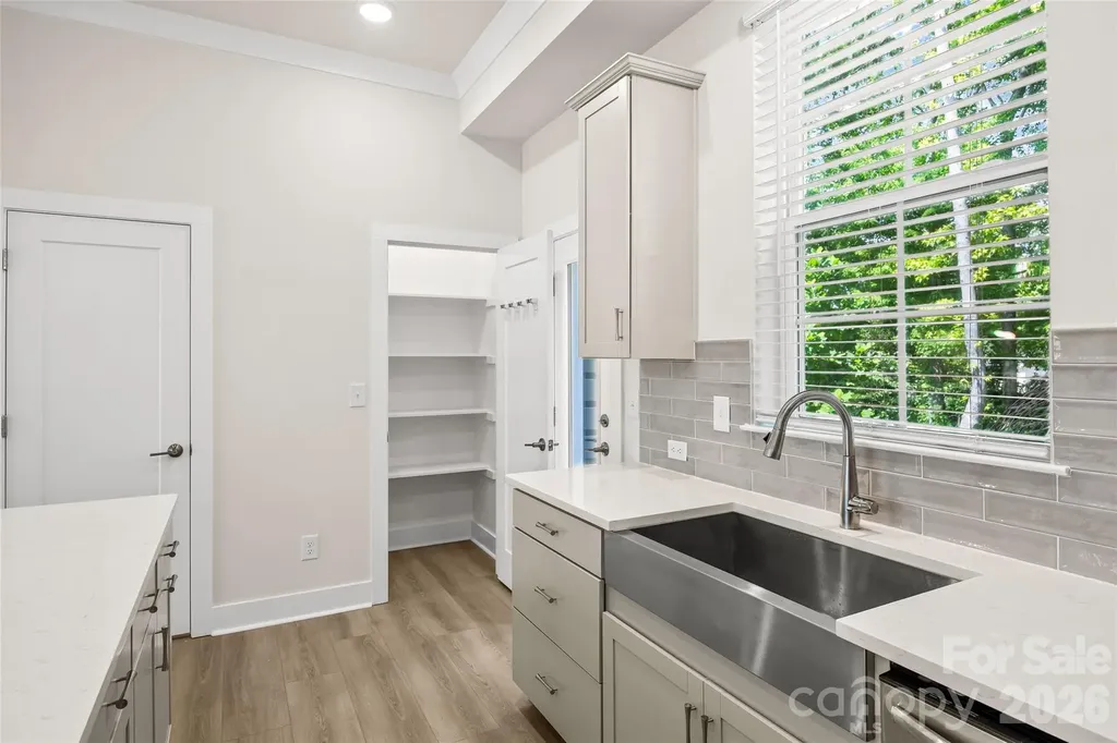 3213 Zenith Lane Charlotte NC 28205