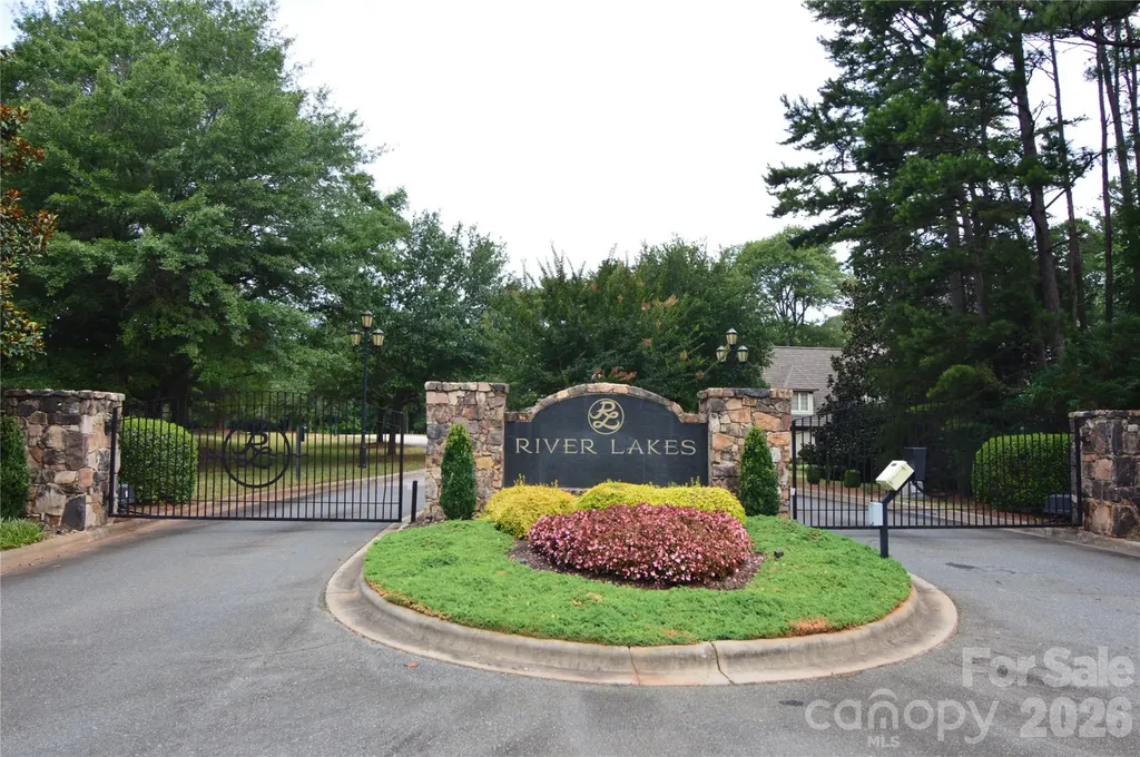 8013 Water View Drive Belmont NC 28012