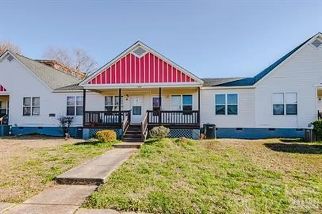 233 Hoskins Mill Lane Charlotte NC 28208